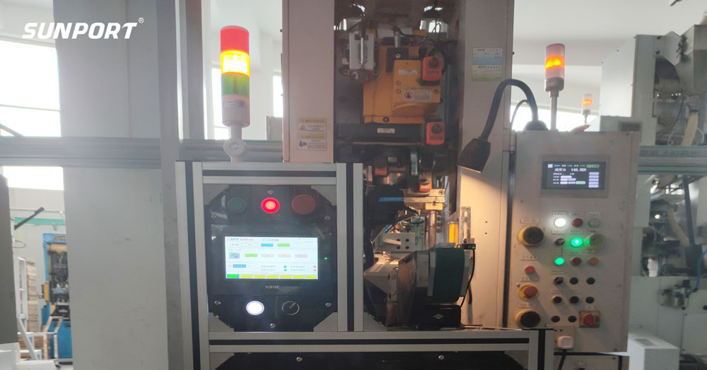 喜訊！pp電子網(wǎng)站智能粉料壓機(jī)取料設(shè)備現(xiàn)已成功發(fā)貨