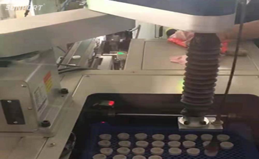 水平四軸機器人自動裝缽機